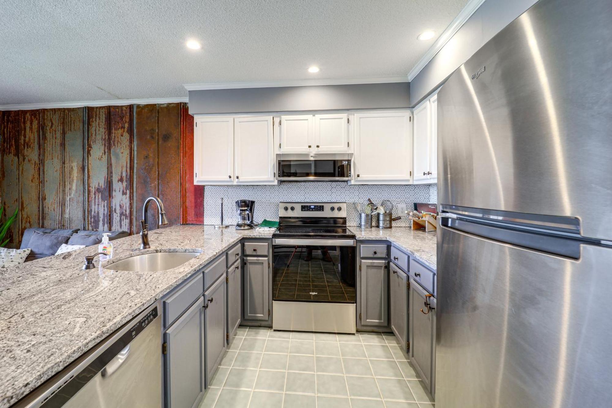 Beech Mountain Condo Near Hiking And Mountain Biking Bagian luar foto